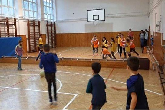 Fociztak az alsósok - A magyar labdarúgás napja iskolánkban