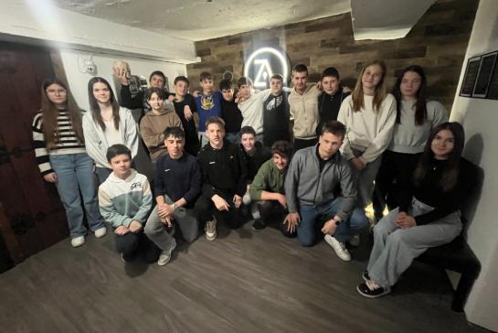 Felt�rt�k a z�rat a szabadul�szob�ban a 8.b-sek