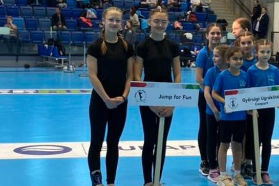 Ism�t k�t�lugr� sikerek