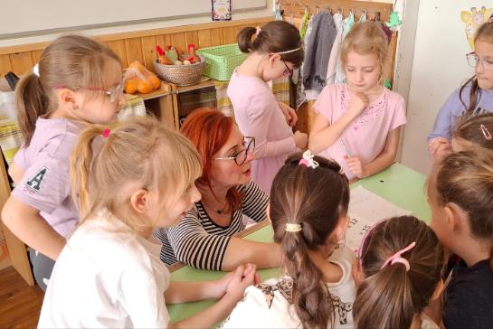 Sz�nek, mosolyok, h�sv�ti titkok